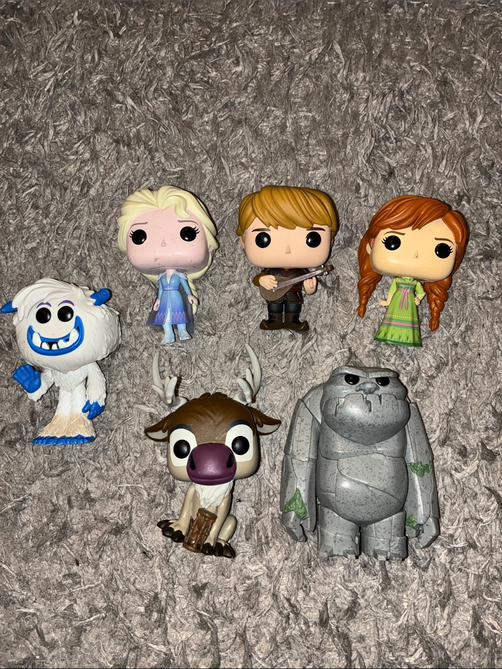 Lot of 5 Frozen 1 2 funko figures Elsa Anna kristoff Sven earth giant + Extra